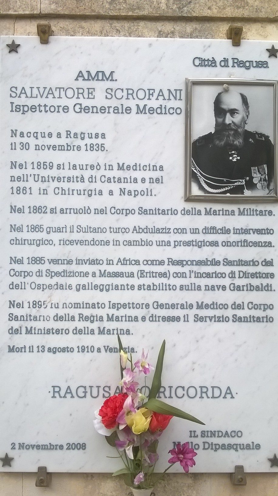 Salvatore Scrofani's tomb, Ragusa - 02.jpg